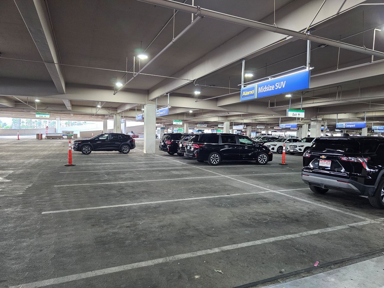 Choiceline bei Alamo in Las Vegas für Midsize SUVs: nahezu keine Autos mehr da