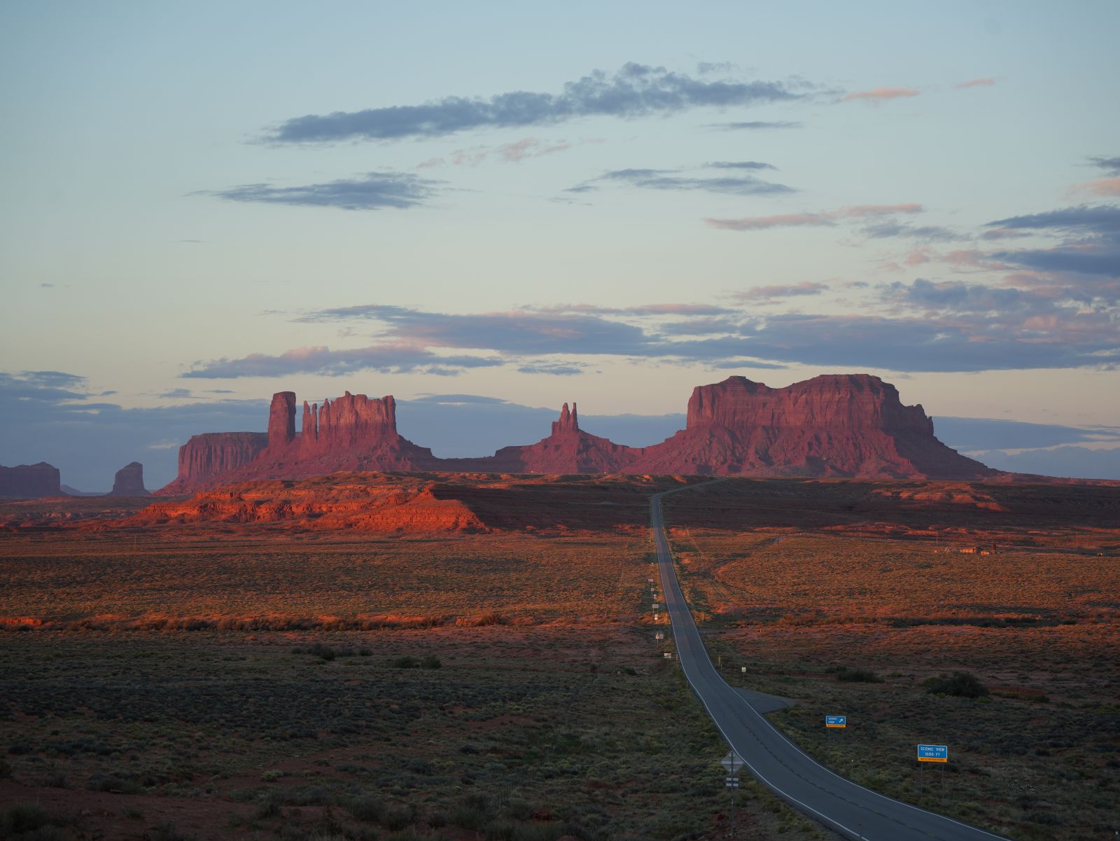 Sonnenaufgang am Monument Valley